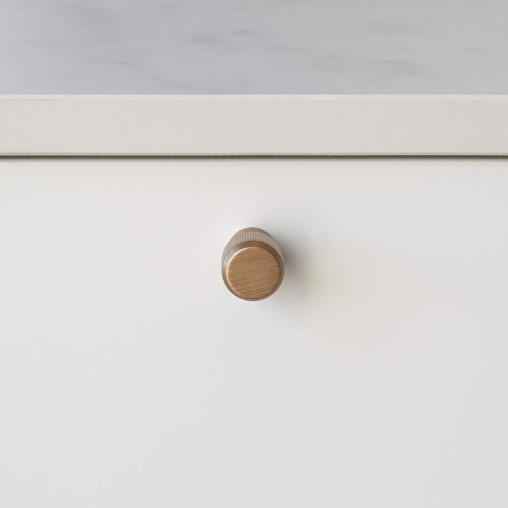 Knob Brooklyn Ø20mm - Dark Brushed Brass