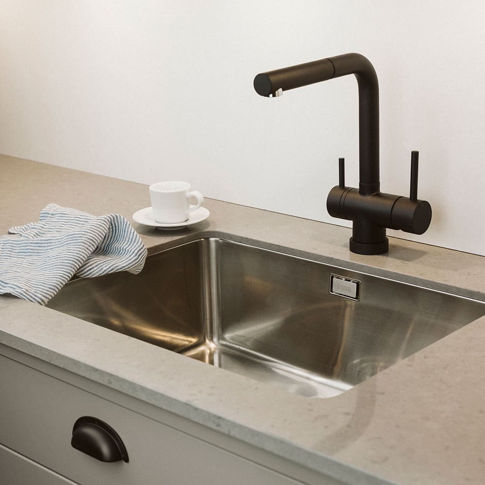 Kitchen Mixer Tap London - Pull-Out Spout - Matte Black