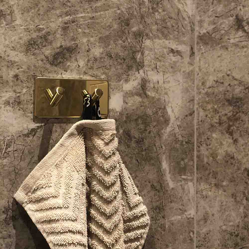Towel Hook Base 200 2-Hook - Polished Brass